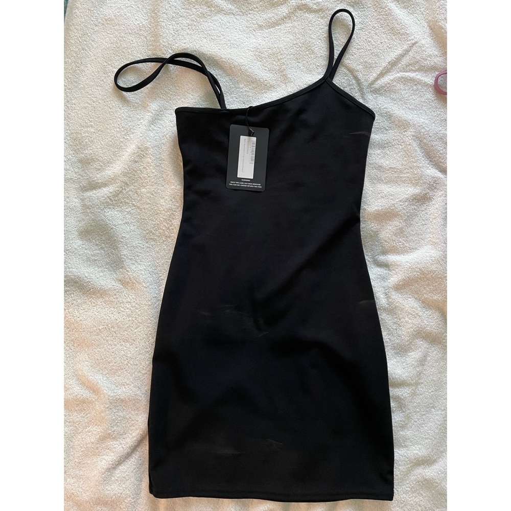 Prettylittlething dress